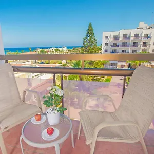 https://marlita-beach-hotel-apartments.protaras-cy-hotels.com